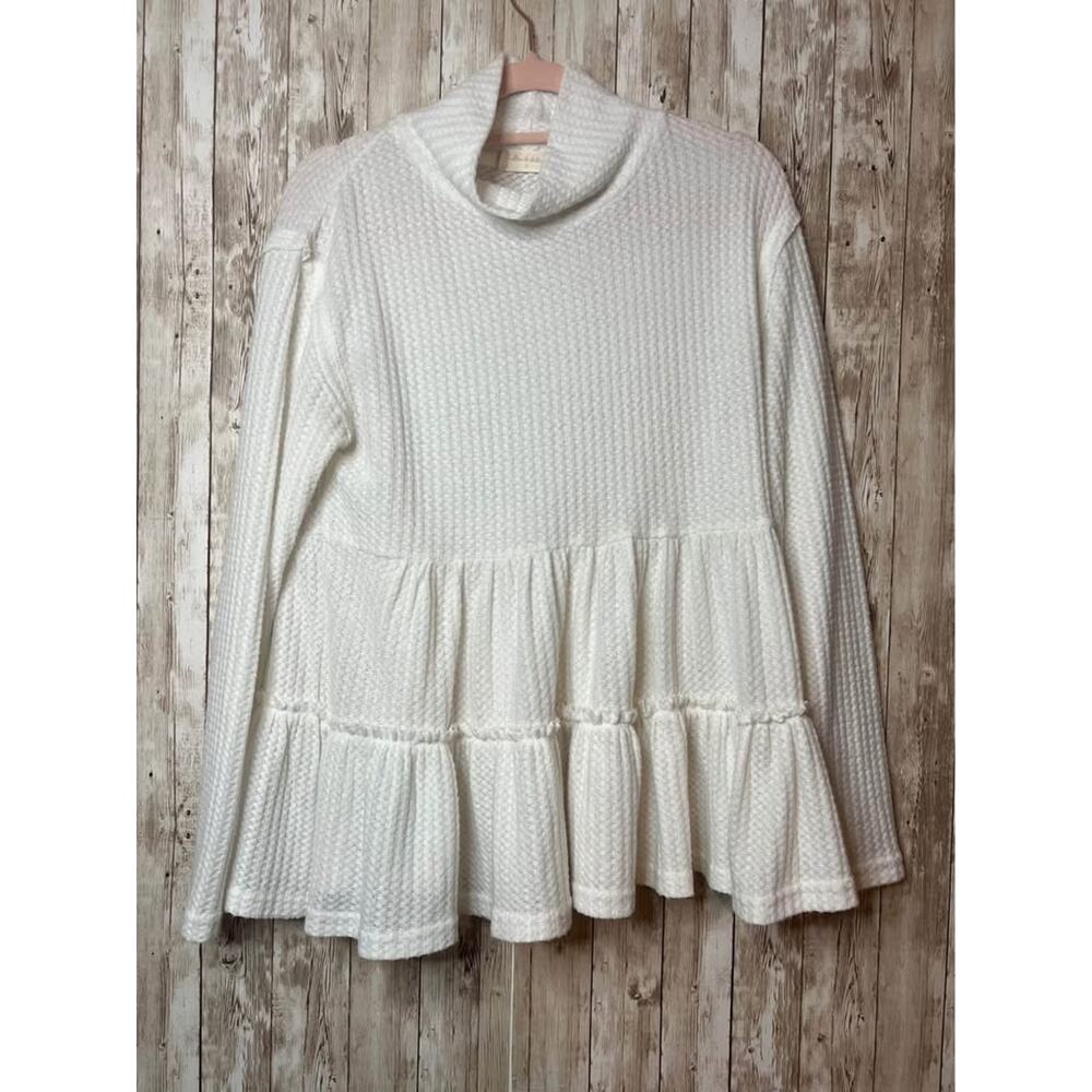 ✨ Cozy & Chic Altar’d State White Ruffle Tunic Sweater ✨